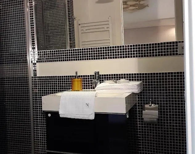 Romeo 3* Сантарканджело-ди-Романья